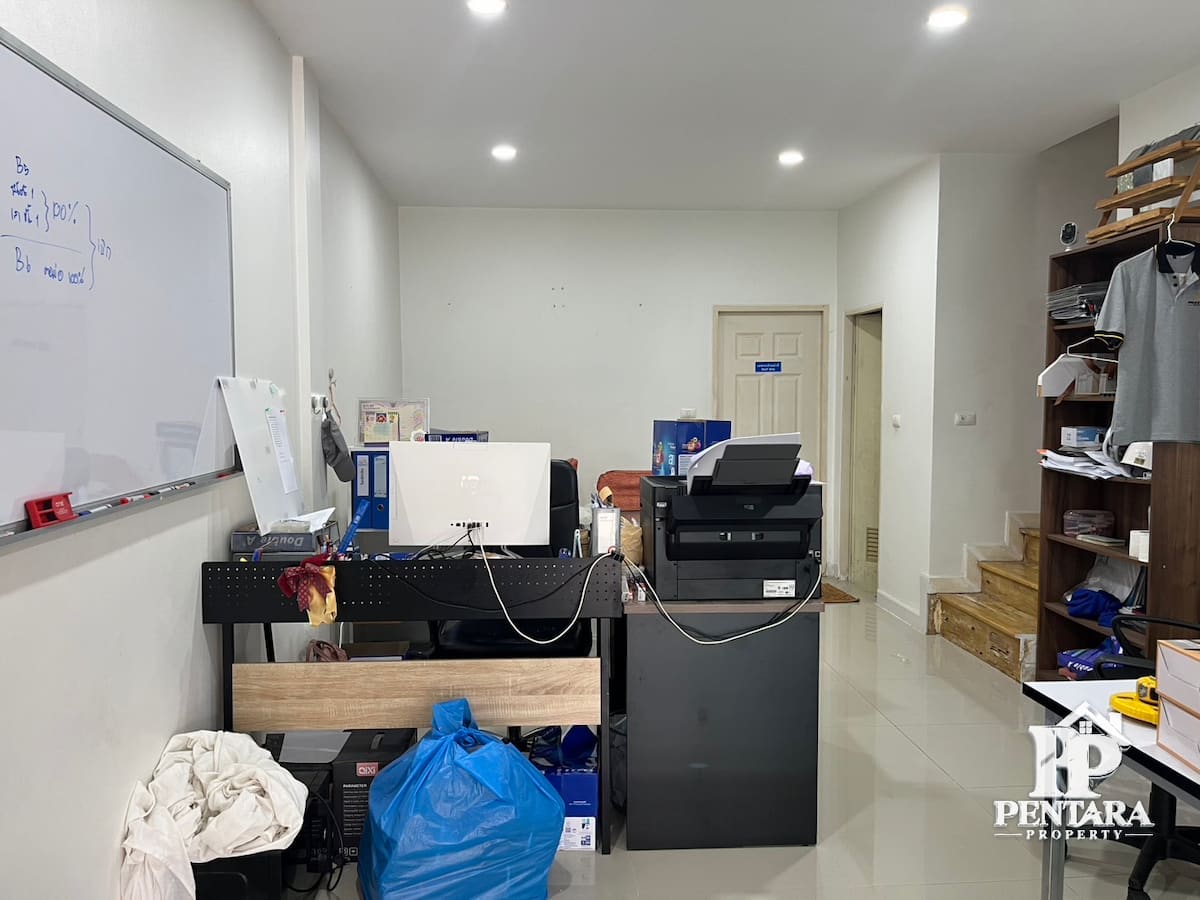 หมู่บ้านสุชารี ทาวน์โฮม ป่าคลอก 4